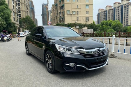 丽江二手本田雅阁 2016款 2.0L CVT 舒适版